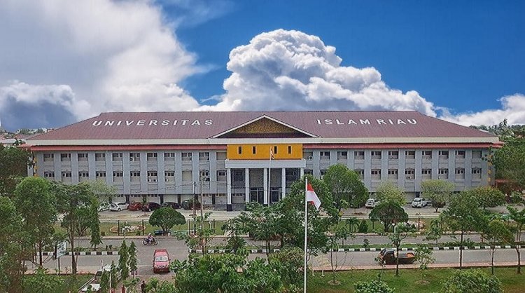 Nama Mahasiswa UIR Penerima Bansos Pemprov Riau