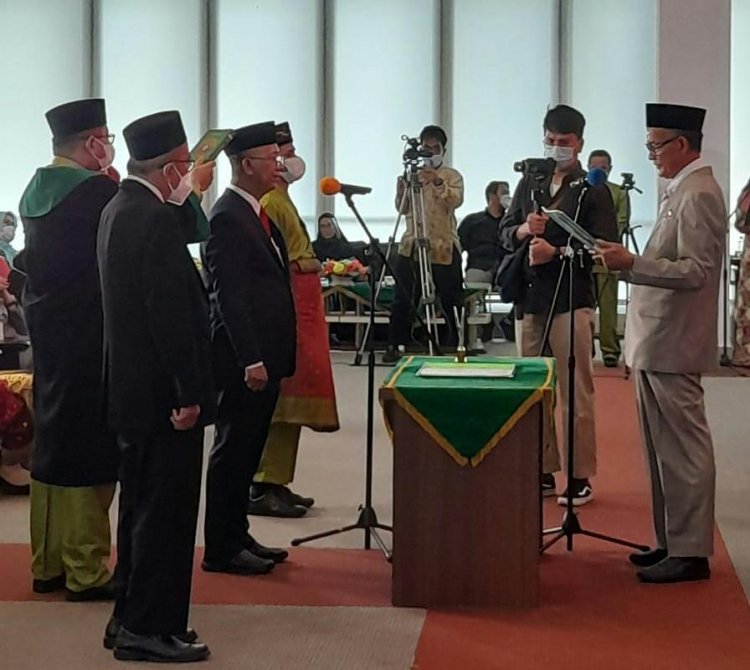 Jabat Rektor Periode Kedua, Syafrinaldi Mulai Jalankan Visi UIR 2041