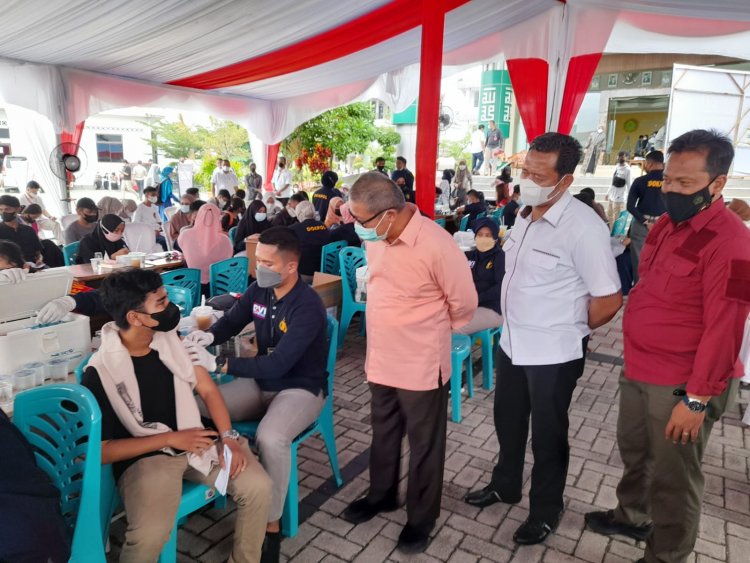 Disokong Mabes Polri dan Polda Riau, 2.000 Mahasiswa UMRI Divaksin