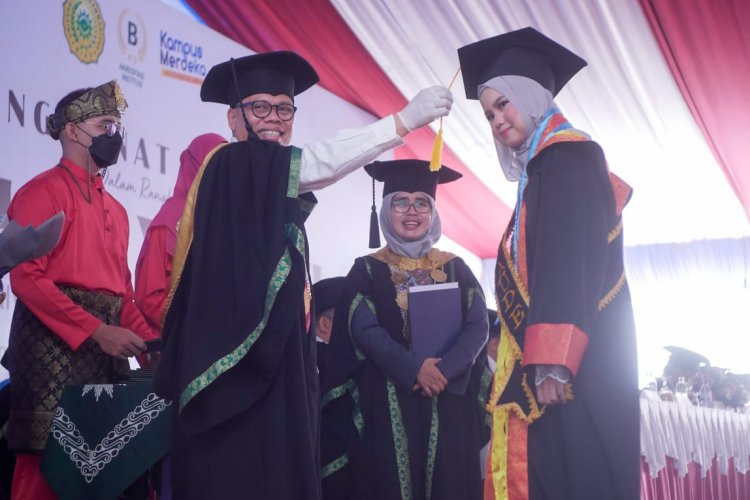 930 Lulusan UMRI Diwisuda, Rektor: Kondisi Pandemi Jadi Tantangan