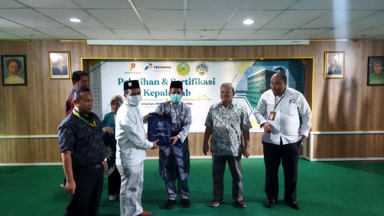Upaya Majukan Laboratorium, UMRI dan PHR Latih 40 Kepala Lab Sekolah