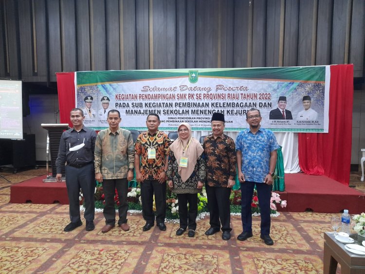 Usai Dilatih, 50 Guru SMK di Riau Ini Diminta Hasilkan Bahan Ajar