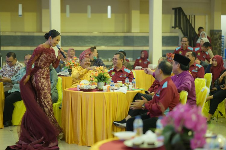 Puncak Peringatan Milad Ke-60 UNRI Dihadiri Penyanyi Maria Calista