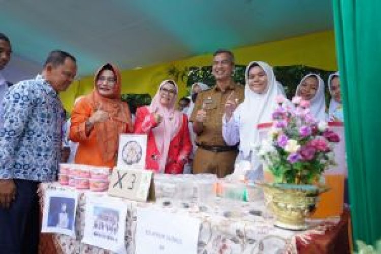 Implementasi Kurikulum Merdeka, SMAN 7 Pekanbaru Gelar Festival Panen Karya