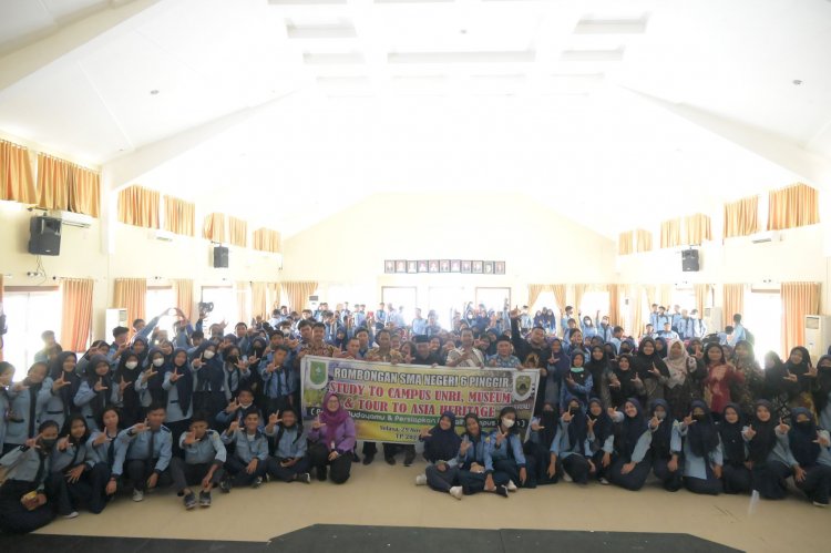 Tumbuhkan Minat Kuliah, Siswa SMAN 6 Pinggir Kunjungi UNRI