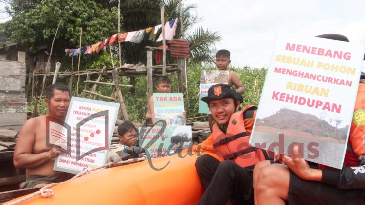 Ekspedisi Susur Sungai Kampar Berakhir di Teluk Meranti