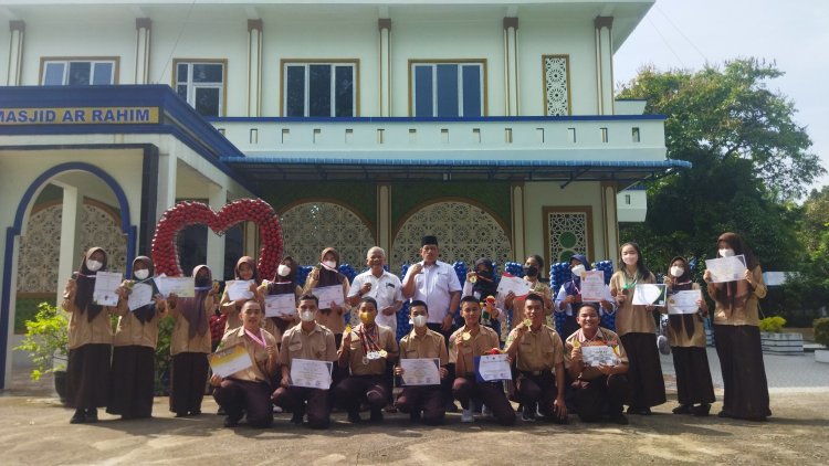 Biar Fokus Raih Prestasi, SMAN 8 Pekanbaru Beri Dispensasi untuk Para Siswa