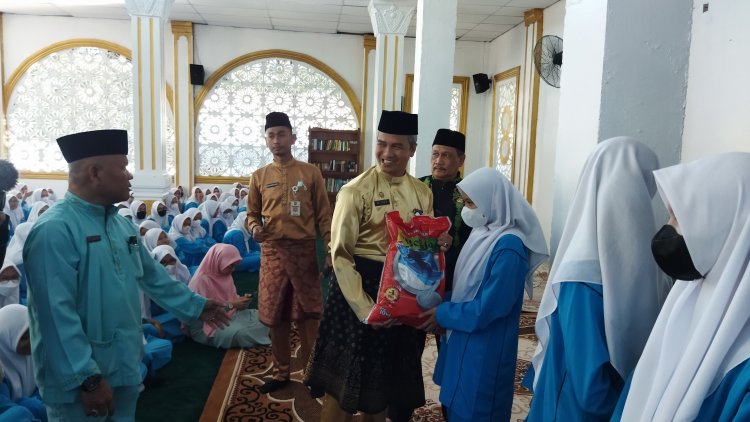 Peringati Milad Ke-48, SMAN 8 Pekanbaru Gelar Tabligh Akbar Bahas Bahaya LGBT