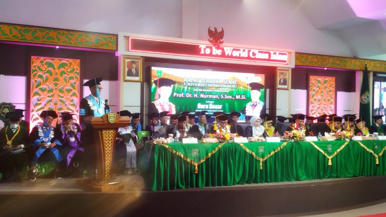 Prof Nurman Dikukuhkan Jadi Guru Besar Kebijakan Publik di Fisipol UIR