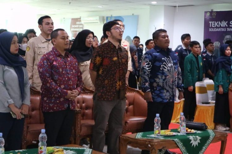 Pengurus Ormawa dan LSO Fikom Dilantik, Bersinergi Majukan UMRI