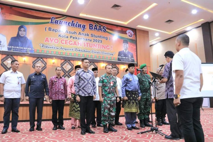 Pj Wali Kota Pekanbaru Dikukuhkan Jadi Bapak Asuh Anak Stunting