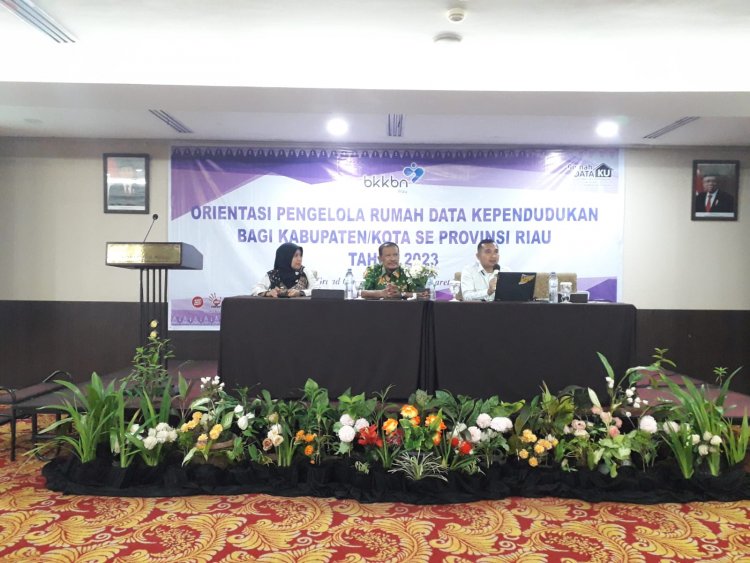 Penuhi Kebutuhan Data, BKKBN Riau Gelar Orientasi Pengelola Rumah Data Kependudukan